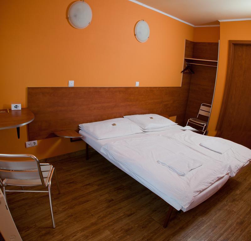 Motel Next Győr Szoba fotó